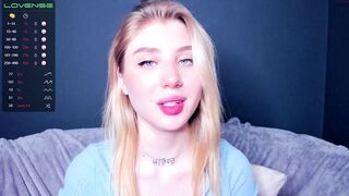 evalanis - [Chaturbate] Fucks Herself Flashing Ass Camwhores