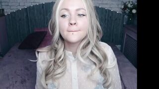 strawberry_unicorn Video  1144 Seconds