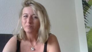 jennadeluxe Video  2125 Seconds