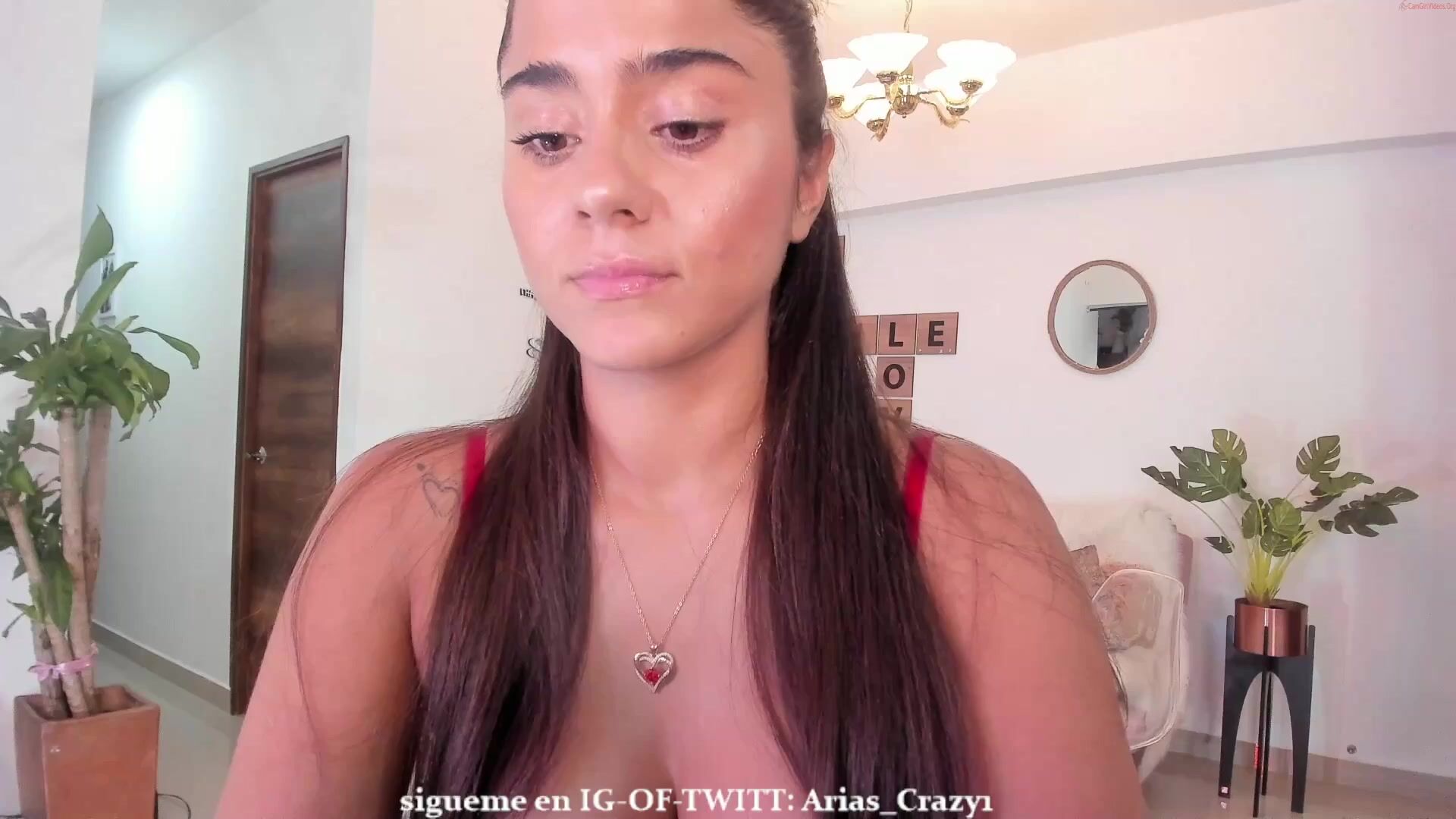 paola_arias Video 361 Seconds