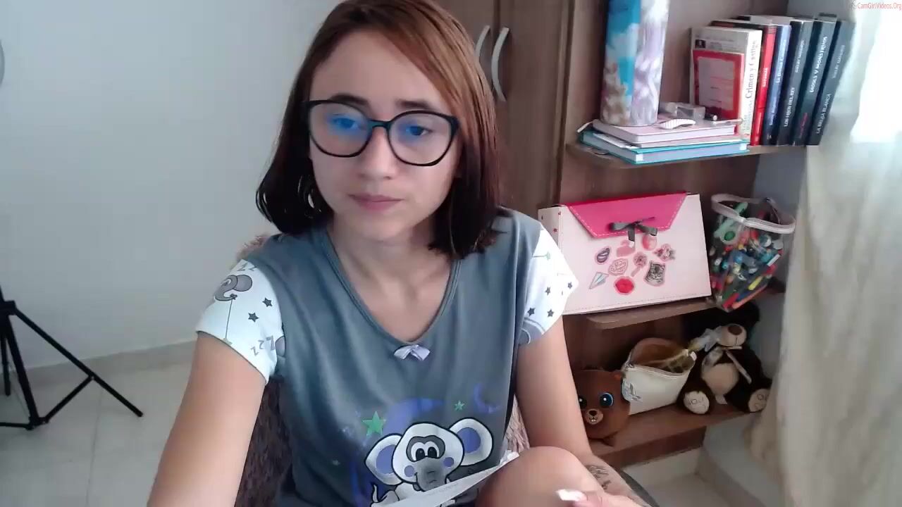 frida_sophia Video 737 Seconds