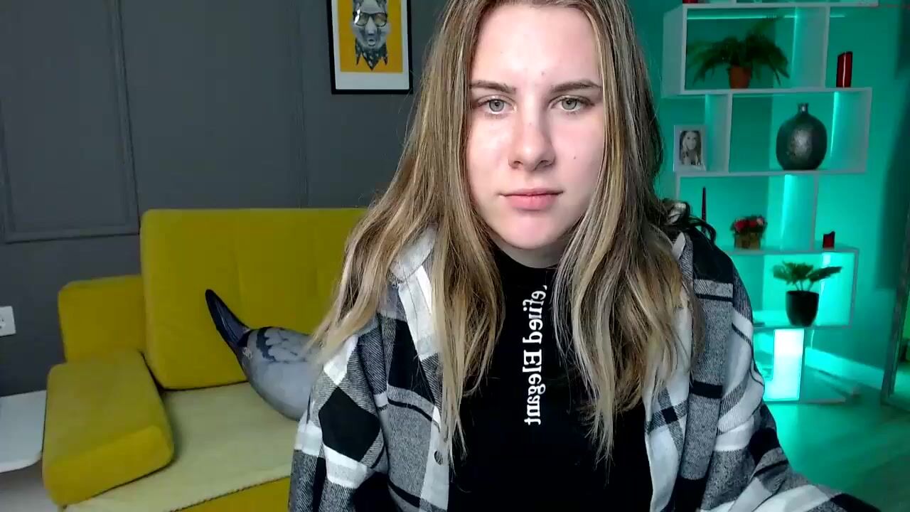 emma_modell Video 629 Seconds