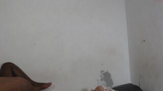 black_inches25 Video  144 Seconds