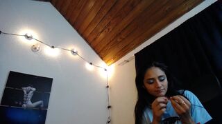 yini_and_jony Video  327 Seconds