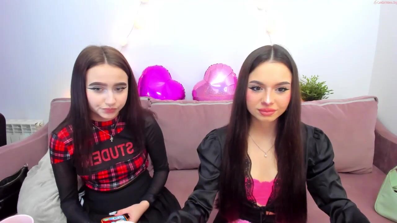 nickol_and_megan Video 732 Seconds