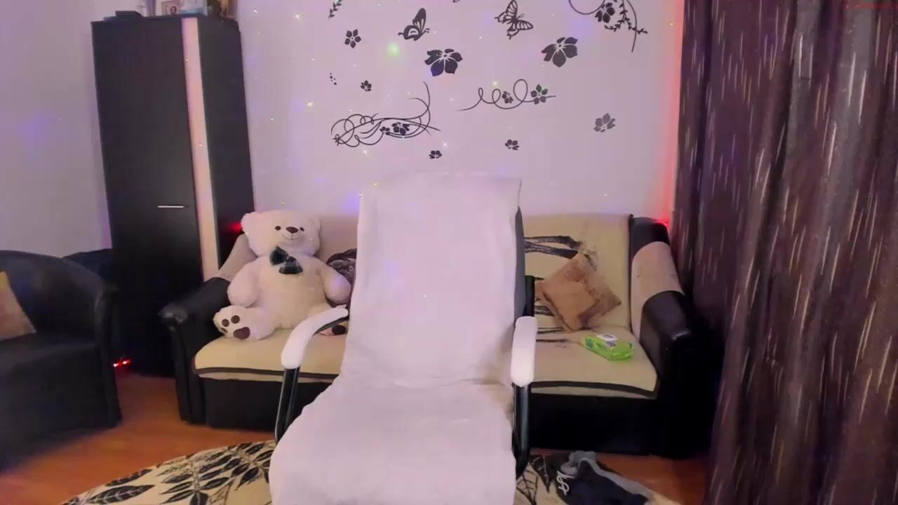 xlaracroftx Video 995 Seconds