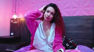 laura_vandervoort Video  378 Seconds