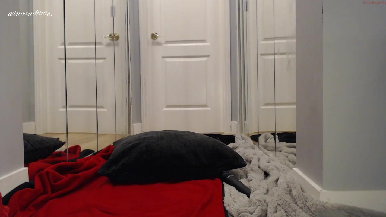 wineandtitties Video 768 Seconds