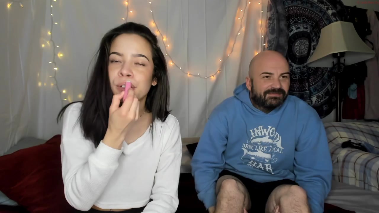 akgingersnaps Video 460 Seconds