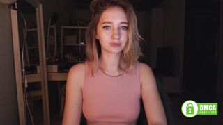 twix_girl Video  264 Seconds