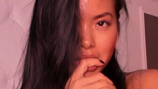 issie_x Video  562 Seconds