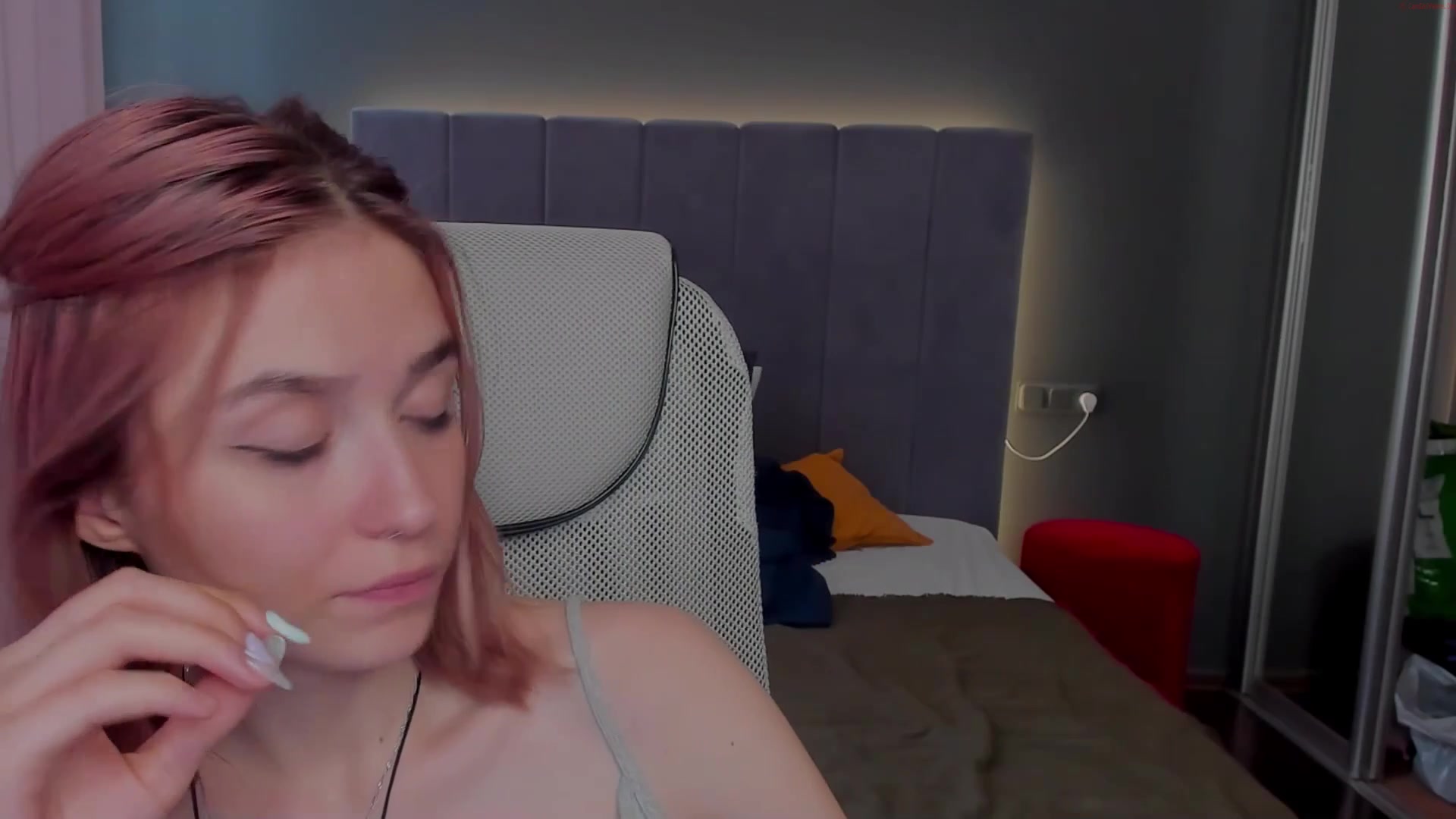 molly_light19 Video 371 Seconds