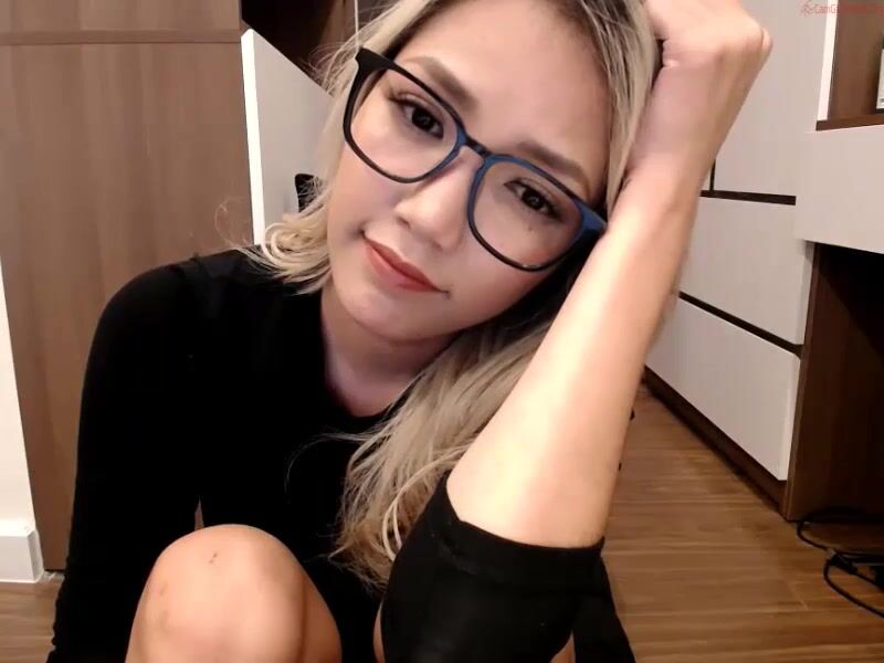 yeu_asian Video 1810 Seconds
