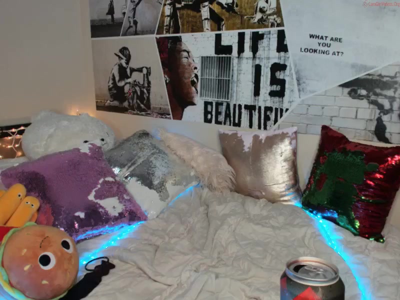 mila_poonis Video  784 Seconds