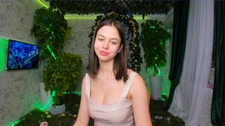 ellen_walker Video  303 Seconds