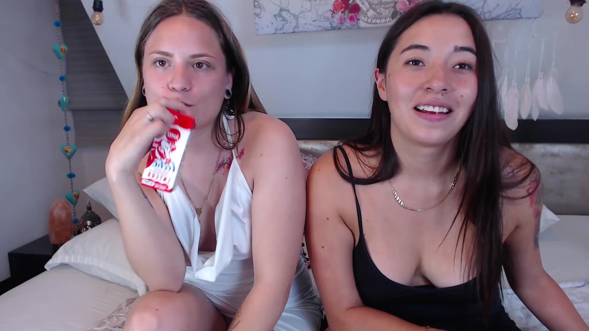 aly_and__mia Video 390 Seconds