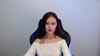 angel_naomi Video  330 Seconds