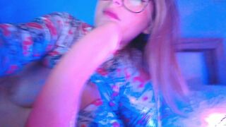 mayadelevinnge Video  400 Seconds