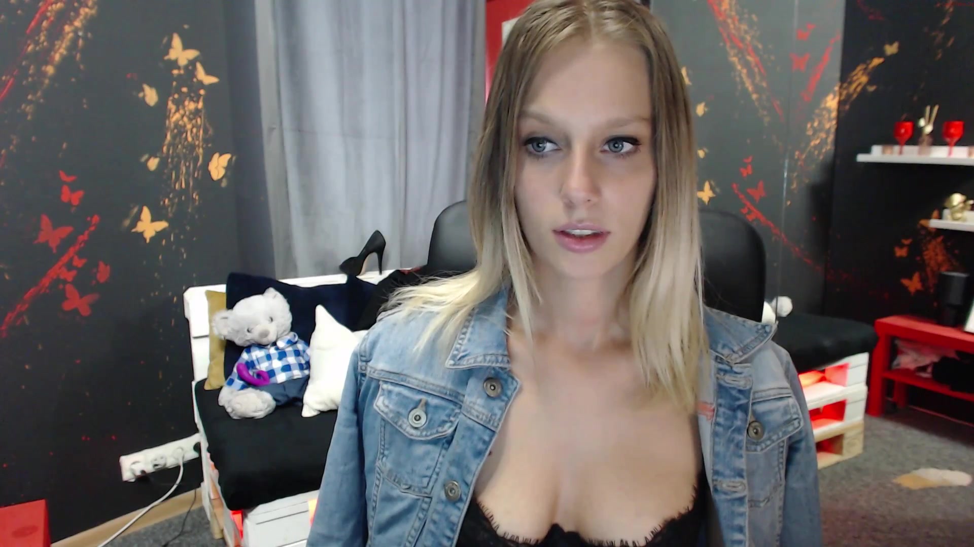 shot_zoe Video  323 Seconds