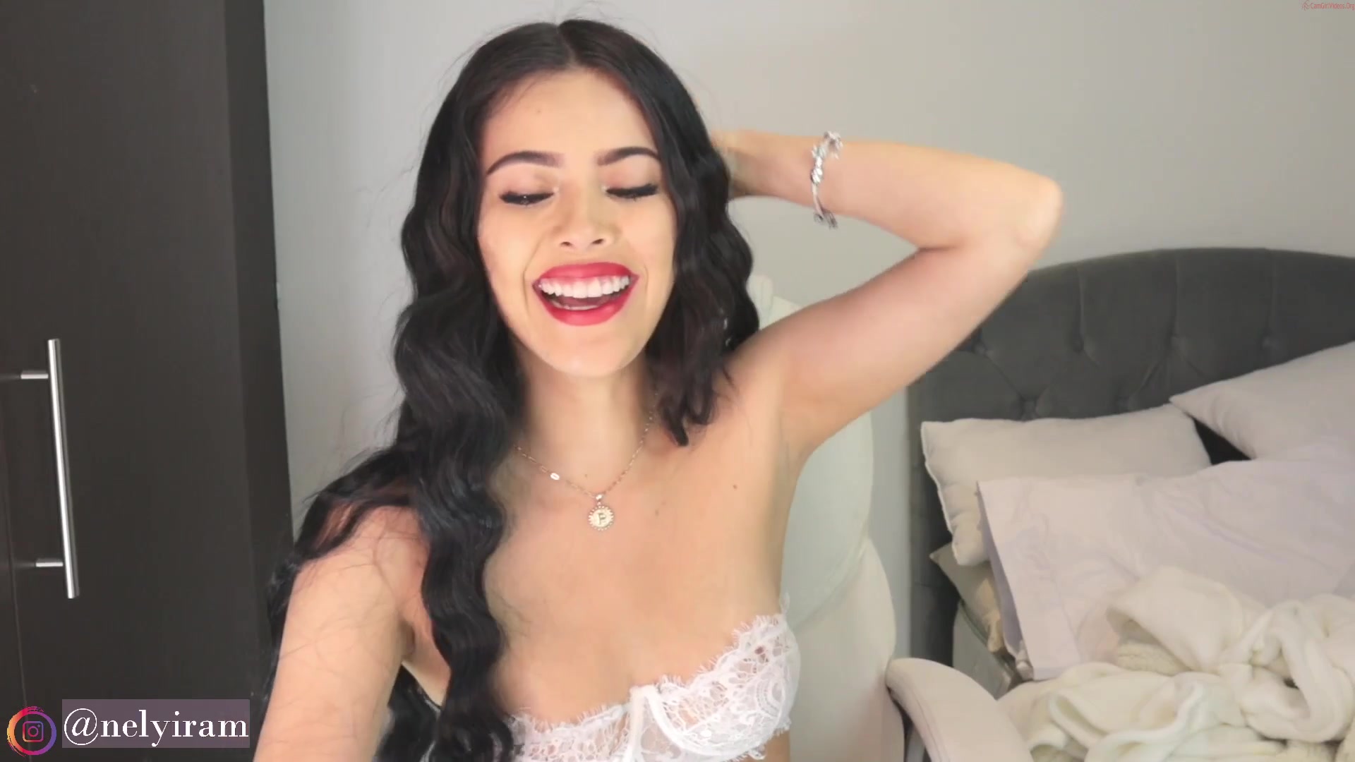 mia_paulina Video 468 Seconds