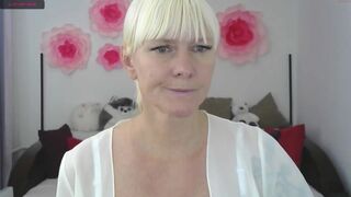 womancatt Video  144 Seconds