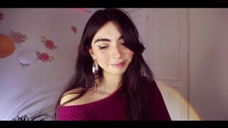 not_an_ordinary_girl Video  774 Seconds