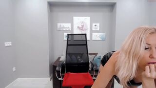 ms_della Video  645 Seconds