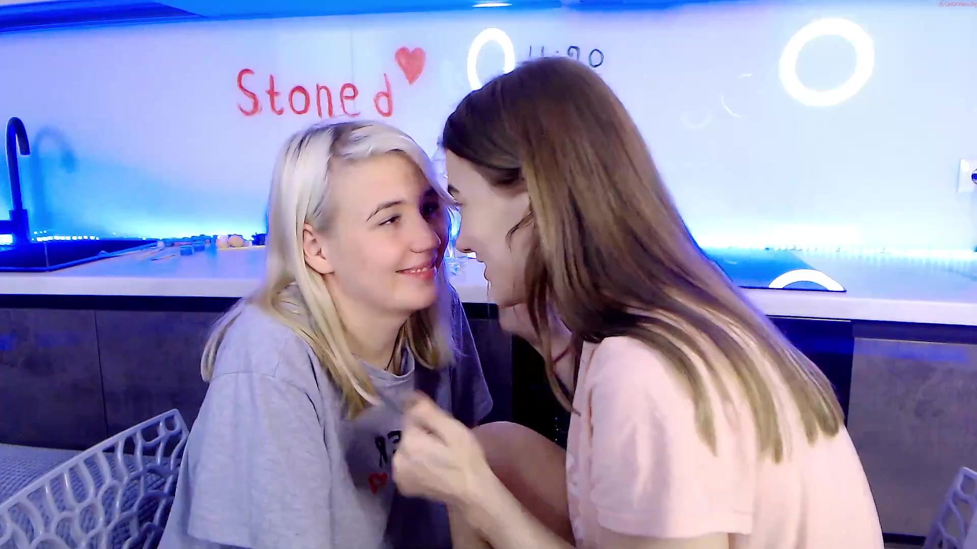 2girls_1love Video 140 Seconds