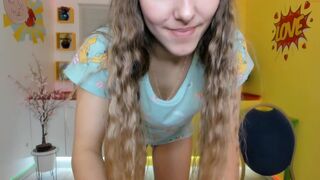 sophia_lay Video  332 Seconds