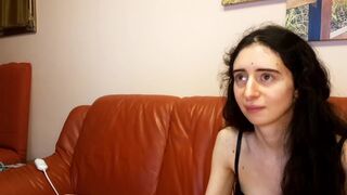 make_me_feel Video  267 Seconds