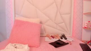 vaneza_fox1 Video  663 Seconds