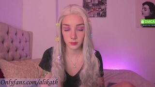 thecosmicgirl Video  1084 Seconds