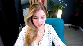 milablush - Private  Chaturbate Video Statuesque legs futanari Sculpted calves sloppy-blow-job