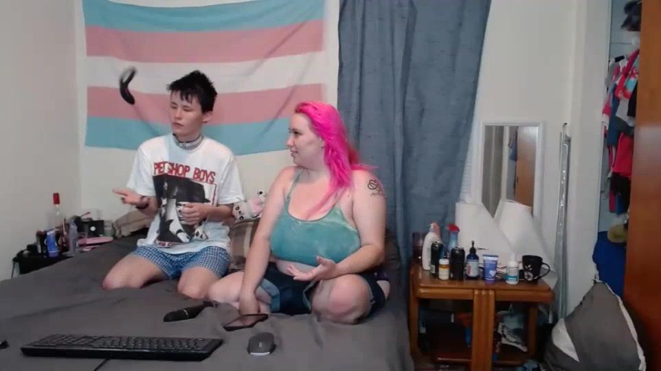squeakerkitty Video 516 Seconds