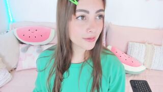 daphne_c - [Chaturbate] Webcam Model Beauty Shows Ass