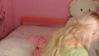 ophelia_mask Video  199 Seconds