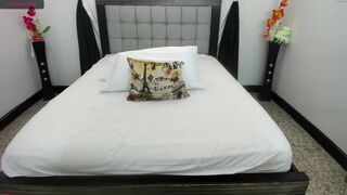 ana_hotmilf Video  462 Seconds