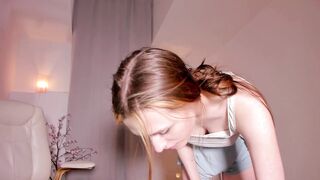 santa_m0nika - [Chaturbate] Teases Awesome Obmihod