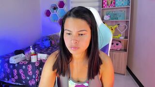 little_maura Video  300 Seconds