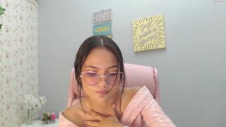 nicky_18_ Video  301 Seconds