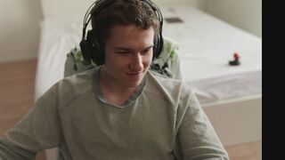 nfeibk Video  330 Seconds