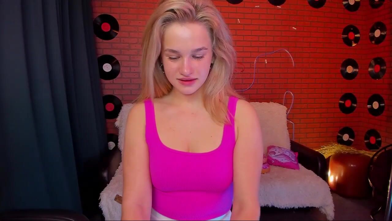 leila_wow Video 519 Seconds