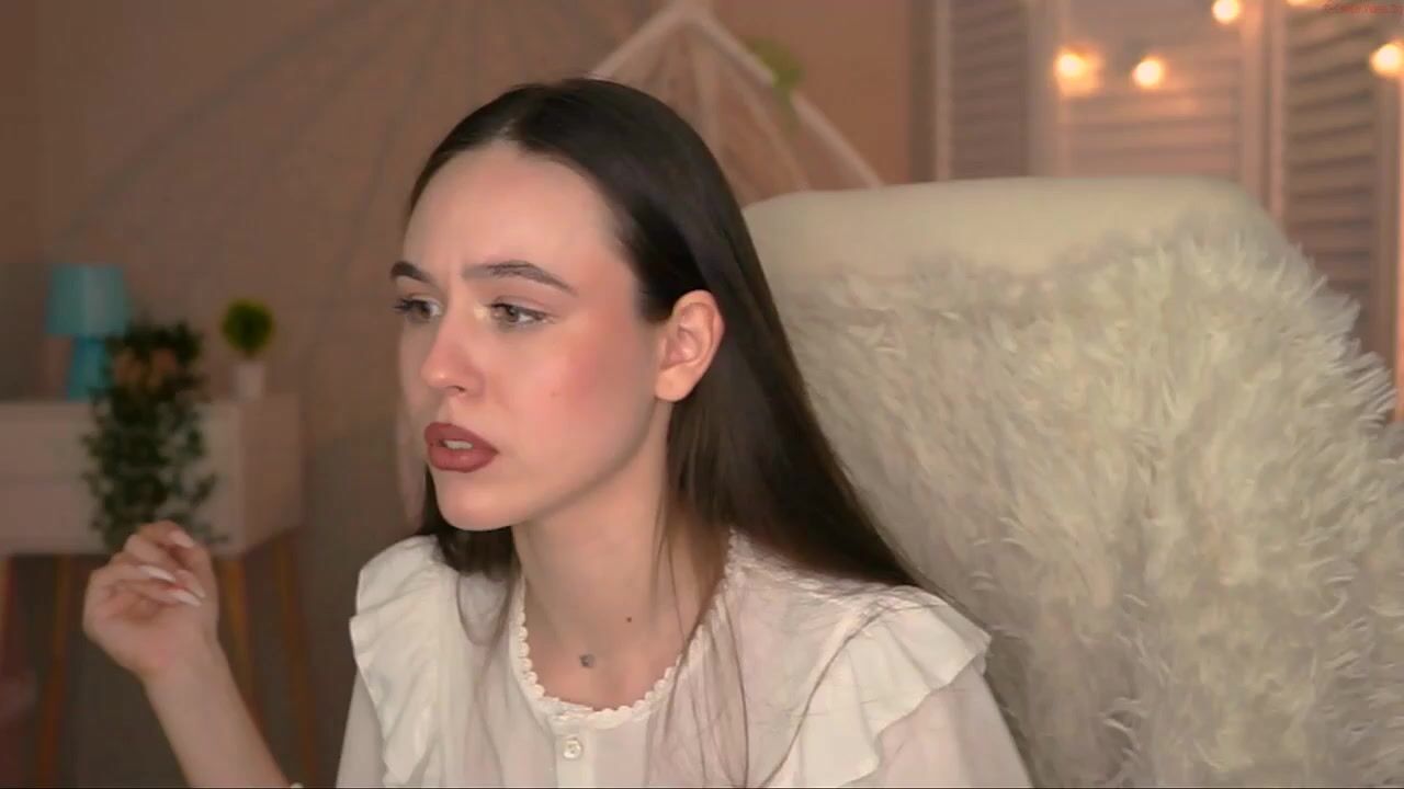 emilyeliott Video 626 Seconds