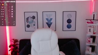 cristal__hot_1 Video  643 Seconds