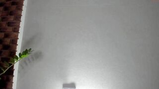 toughnut111 - [Chaturbate] girl alone art Obmihod