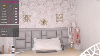 violet_white02 Video  306 Seconds