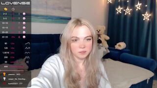 small_blondee Video  569 Seconds